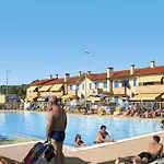 Solmare-11 By Interhome Rosapineta