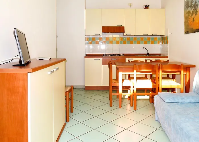 Solmare-11 By Interhome Rosapineta